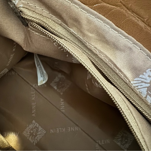 Anne Klein brown handbag - Picture 3 of 10